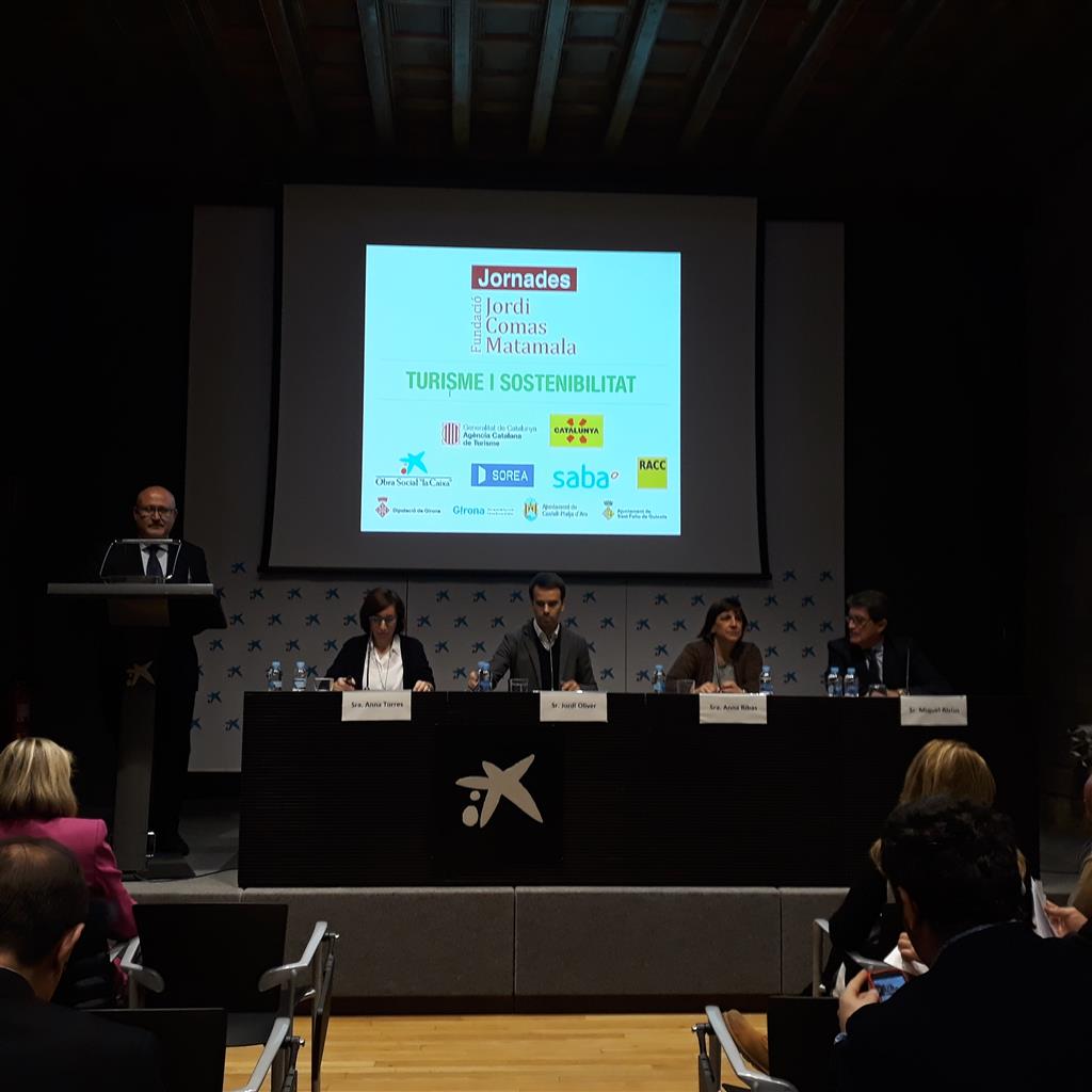 El CETT-UB organitza i participa en una taula rodona sobre Turisme i Sostenibilitat
